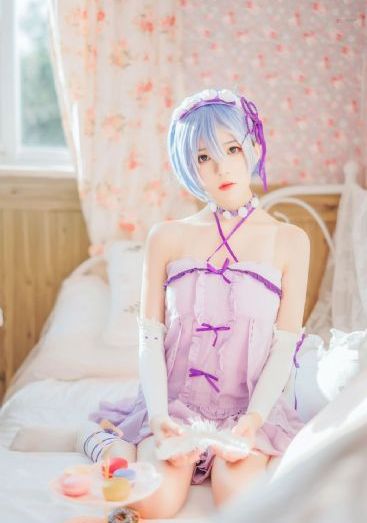 丰满的峰乳喷奶水视频_BD韩语手机免费观看