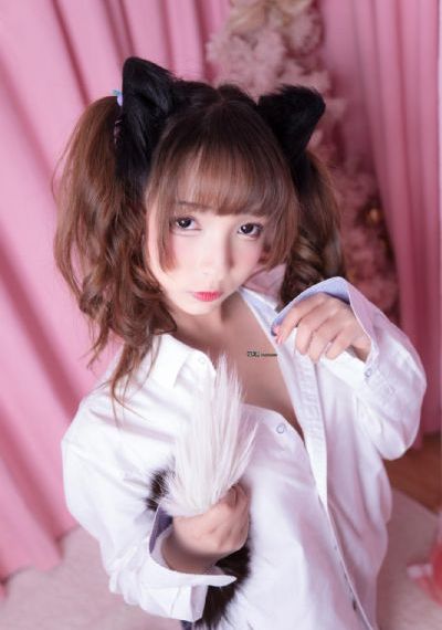 亚洲一区二区三区婷婷四叶草_HD电影在线看
