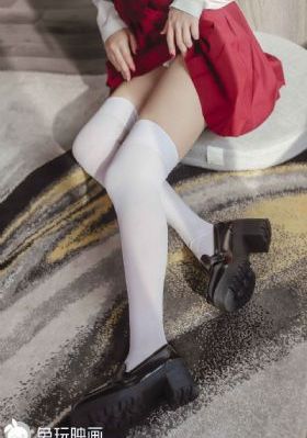 娇妻4p被三个男人伺候视频_4K在线播放观看