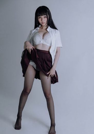 欧美三人沙发_4K手机在线观看